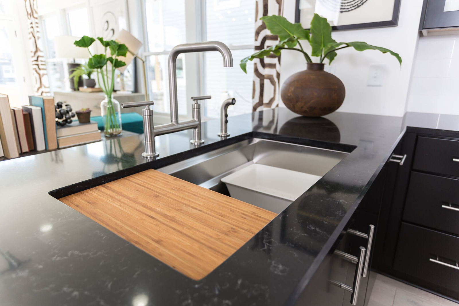 black quartz countertops white cabinets